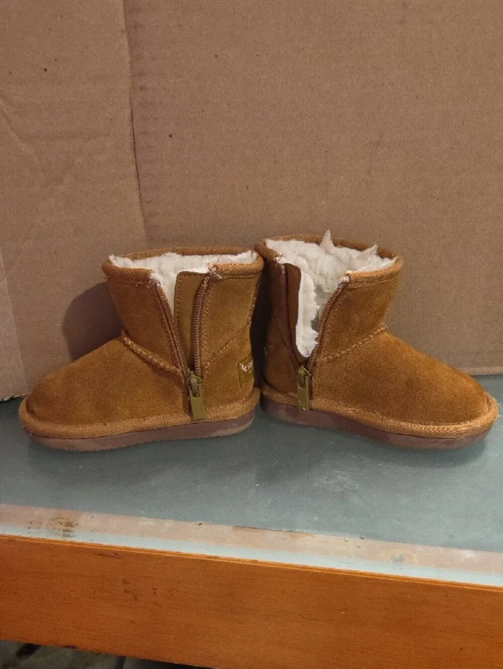 Koolaburra Kids Tan Suede Shearling-Trim Side Zip Boots Toddler Size 5